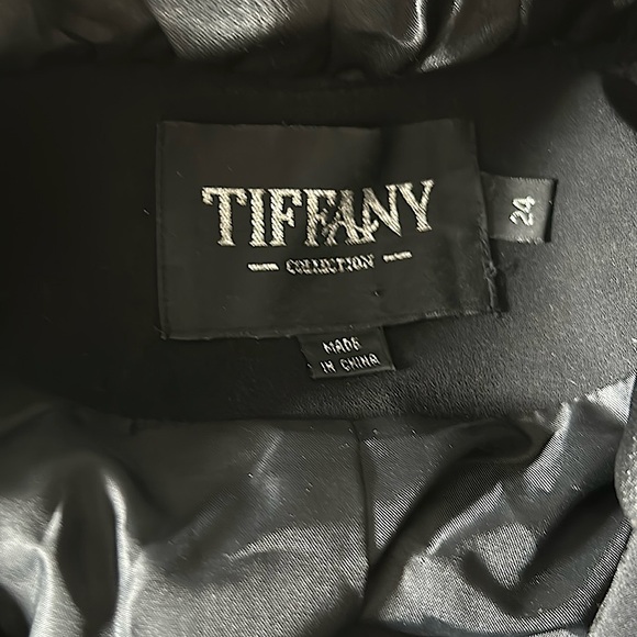 Tiffany Collection Vtg Black Satiny Pleated Evening Jacket Coat **Size 24**🌹🌹 - Picture 5 of 5